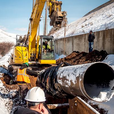 DI pipe can be assembled in nearly all weather conditions.