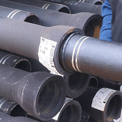 When deflecting a TR Flex plain end into a Tyton pipe, the weld hits one side of the pipe, causing the opposite side of the bell to pull out of the Tyton pipe.