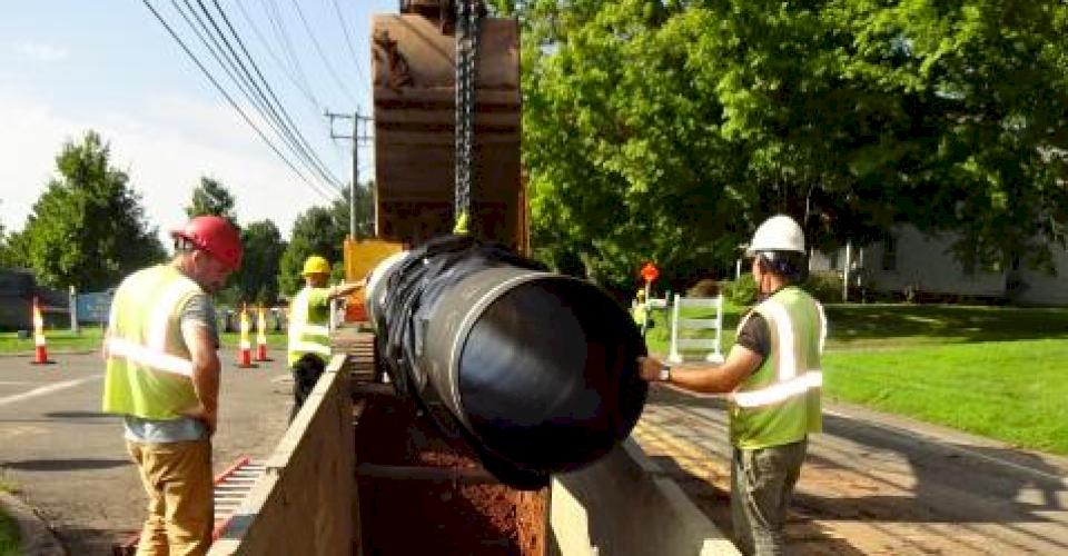 Installation of Ductile iron pipe.