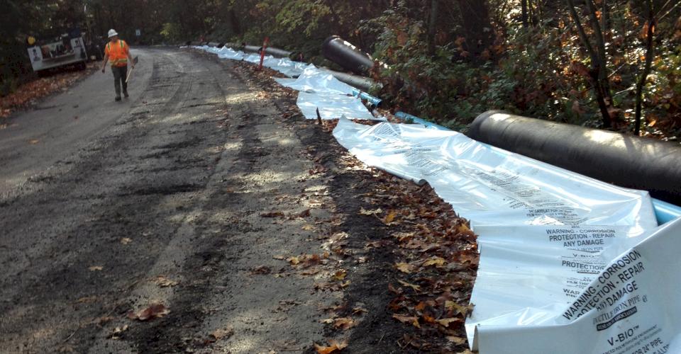 Installation of 24" Ductile iron Tyton Joint with V-Bio. Ridgefield, WA, 2018.
