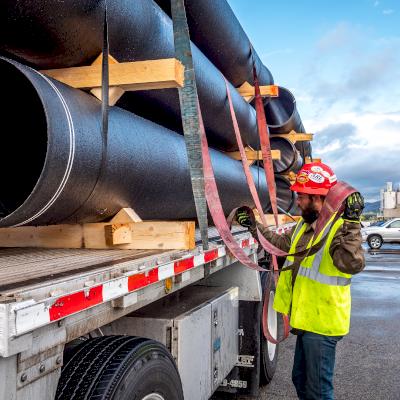 Remove the straps that join the bundle.