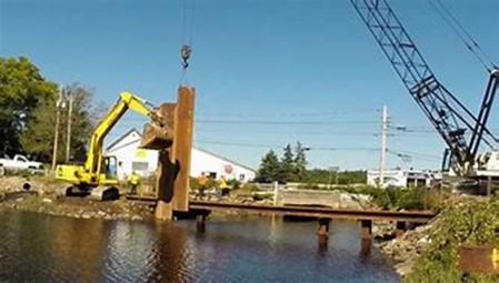 A Ball & Socket River Crossing using a cofferdamm.