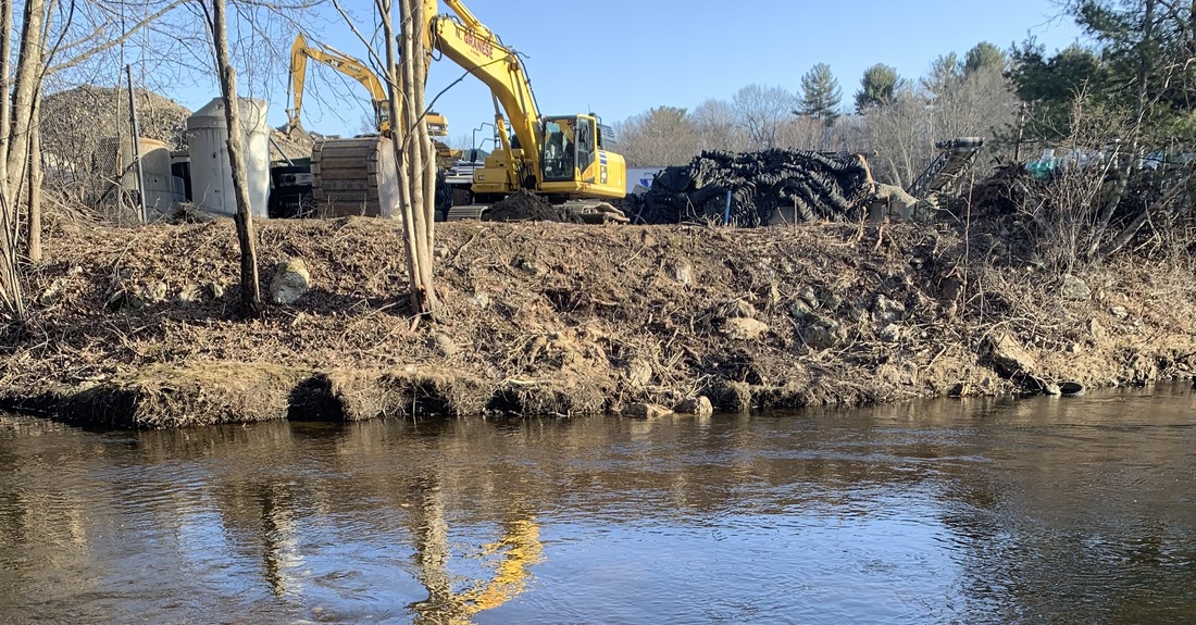 Jobsite at the bank of the Shawsheen River.